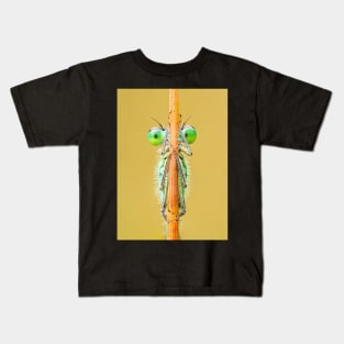 Blue-tailed Damselfly Close-up on a Rush Stalk Kids T-Shirt